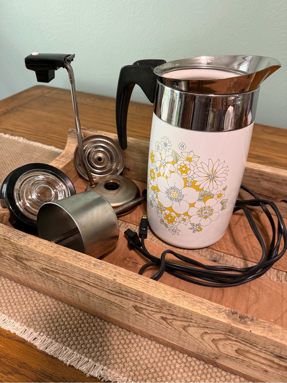 Vintage Corning Ware Electric 10 cup Percolator. ‘Floral Bouquet’ Early 1970’s. - Picture 13 of 13